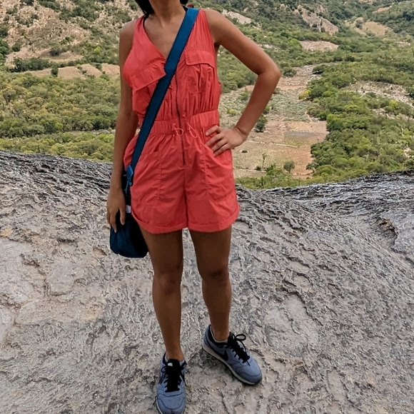 FP back on trek onesie - Picture 11 of 11